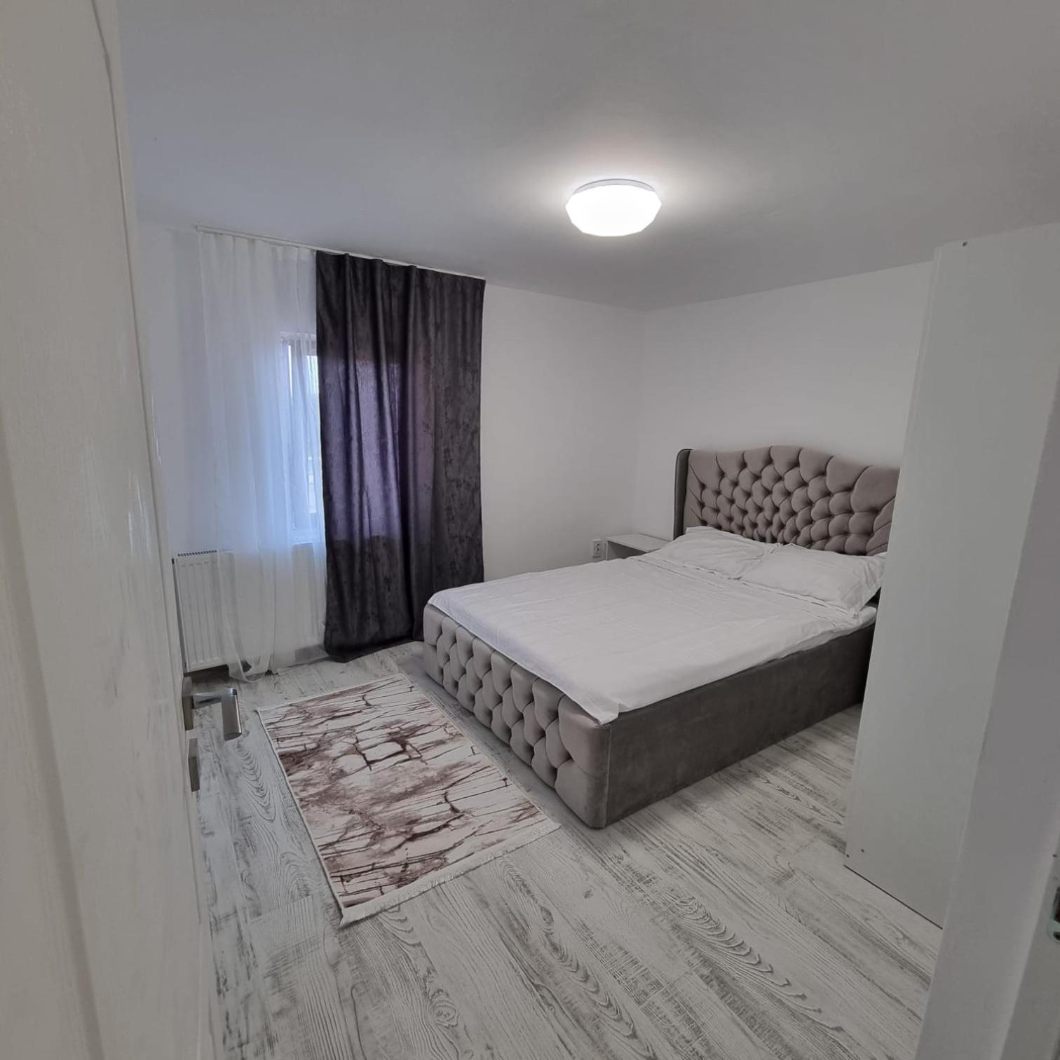 Lovely 2 Bedrooms Flat Cornelia- Central Corabia Luaran gambar
